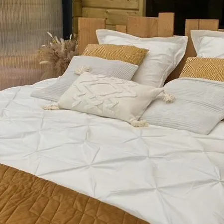 Au Style Scandinave Et Son Bain Nordique Camping Bouillon