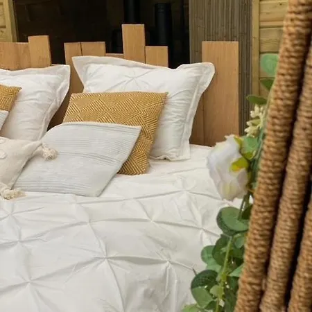 אתר קמפינג Au Style Scandinave Et Son Bain Nordique *