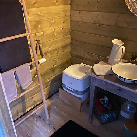 Camping Au Style Scandinave Et Son Bain Nordique